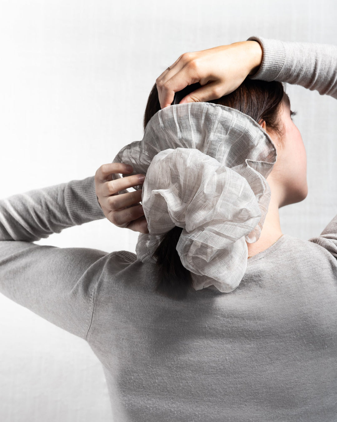 GANNI｜ (Grey Botanical Jacquard Scrunchie (A6431 628)) Illusion Blue Grey Botanical Jacquard Scrunchie | GANNI